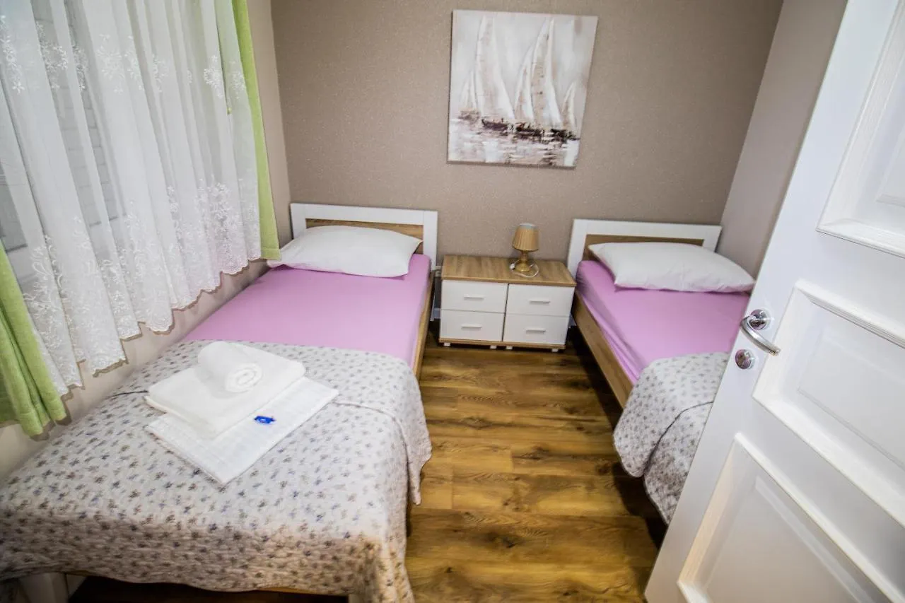 Villa Petrac - App1 Banjol Apartment