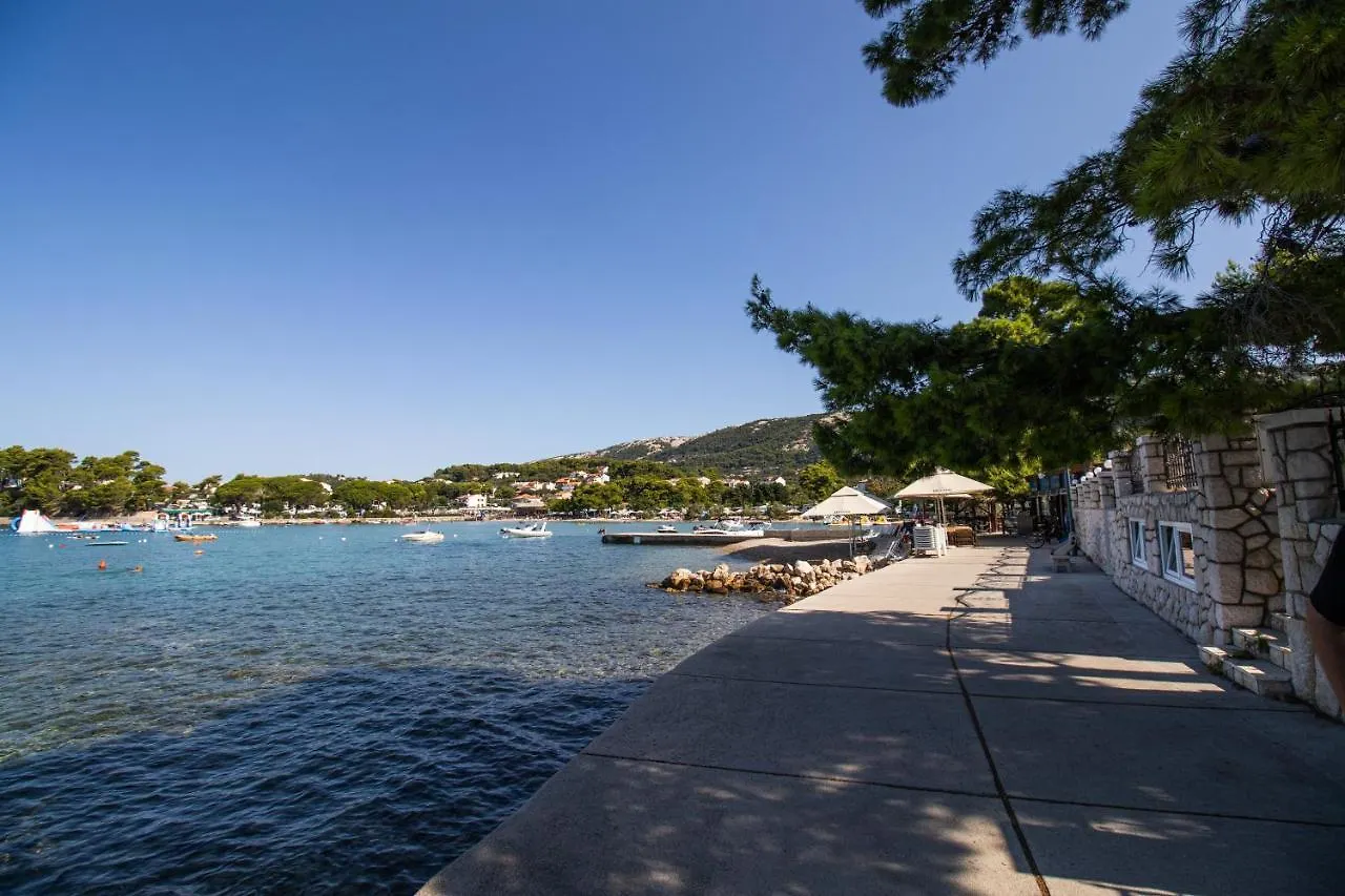Villa Petrac - App1 Banjol 0*,  Croatia