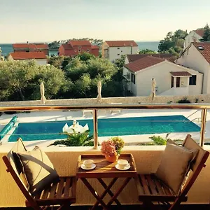  Apartment Petiva House